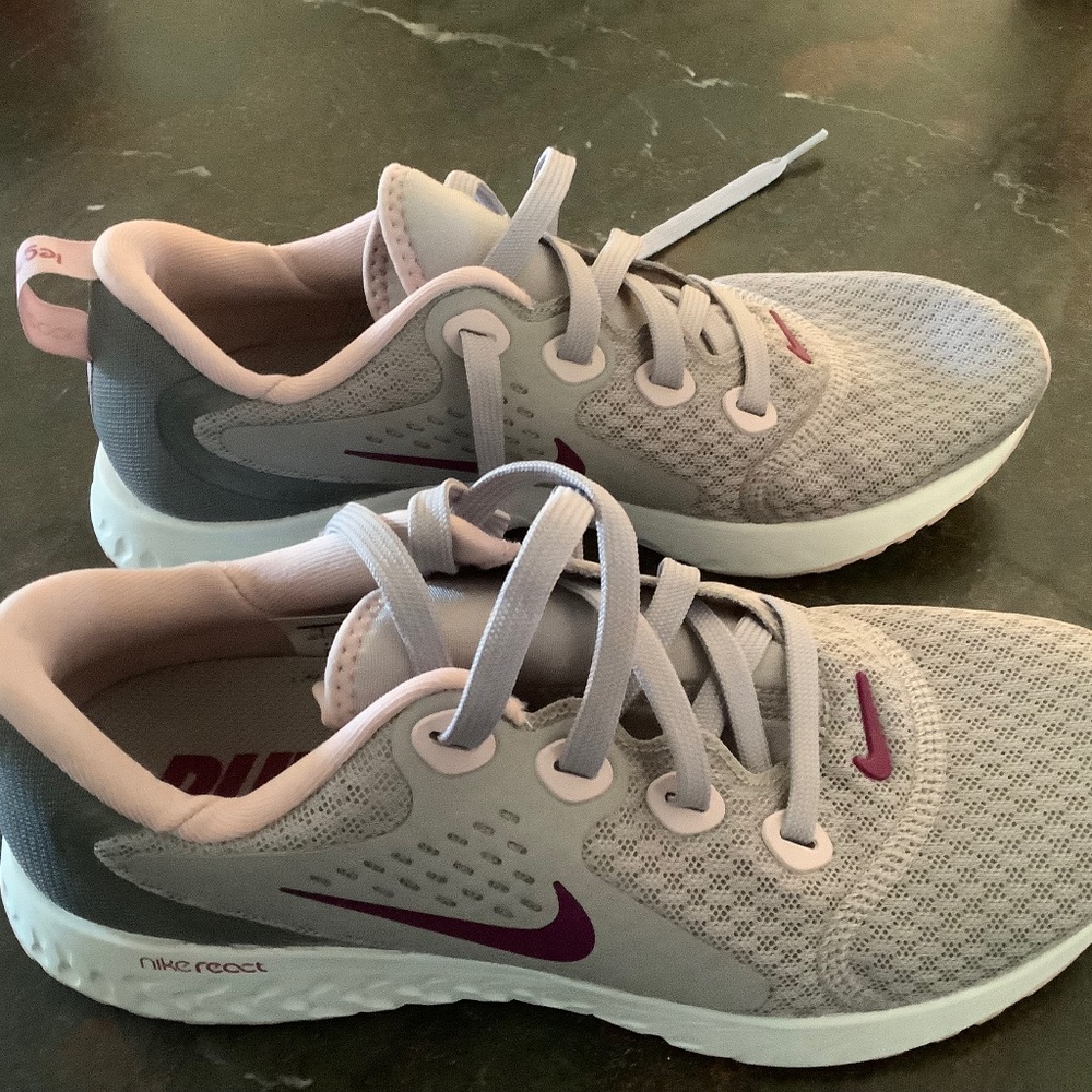 NIKE Legend React RUNNING New SHOES